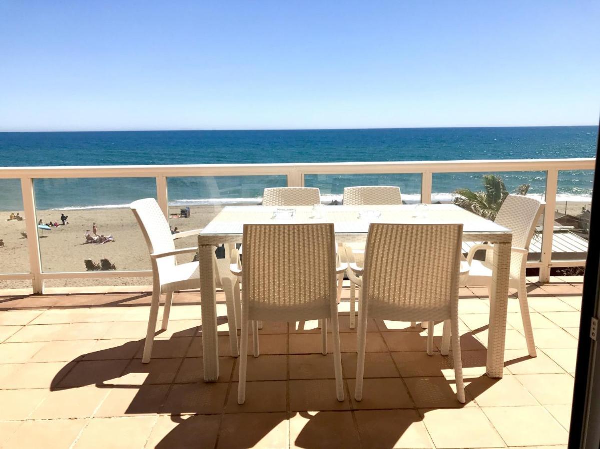 Beachfront Apartment In Ла-Кала-де-Міхас Екстер'єр фото